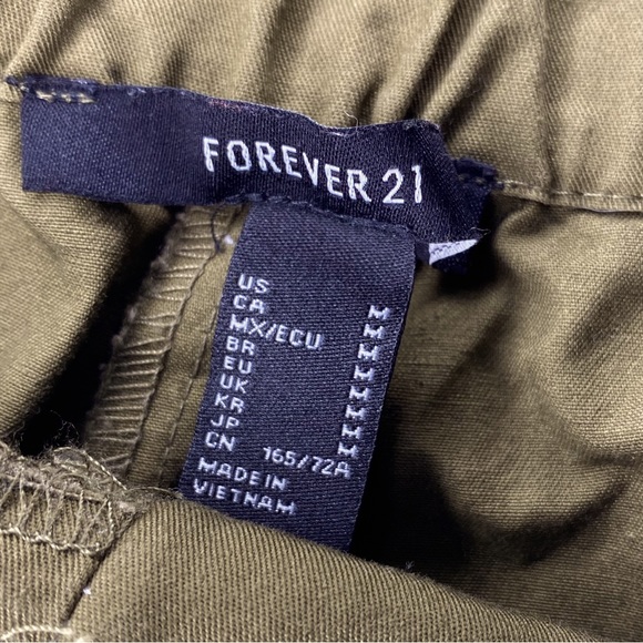 Forever 21 High waisted flared shorts - Picture 3 of 3